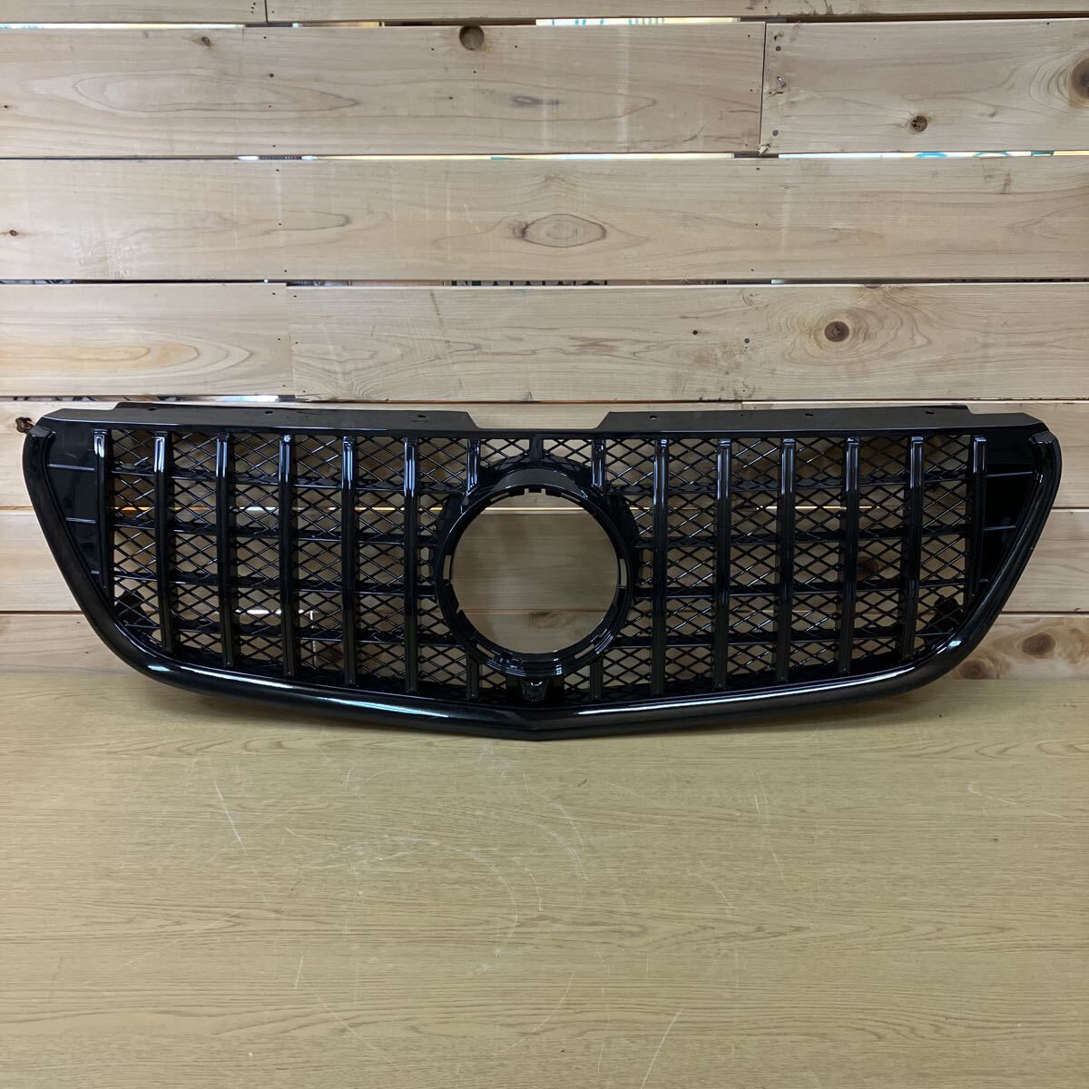 #メルセデス・ベンツのVクラス（W447型）パナメリカーナグリル　フロントグリル