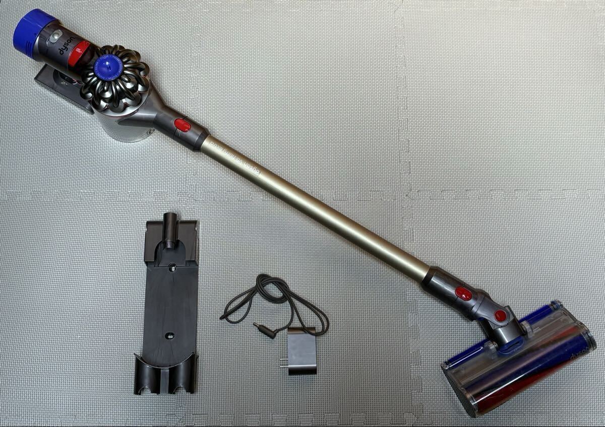 ◆dyson◆コードレスクリーナー◆SV10◆ダイソン◆充電式掃除機◆付属あり◆V8◆fluffy extra◆フラフィ◆通電動作確認済み◆