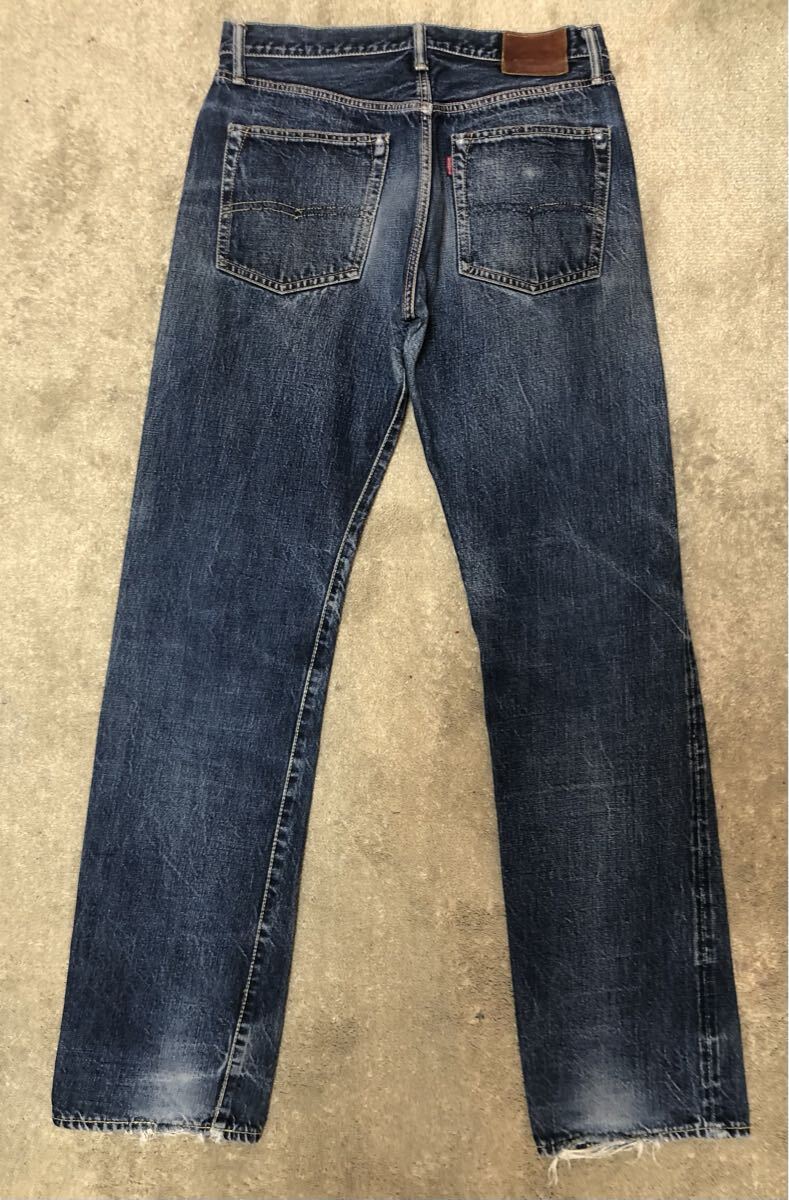 EIGHT-G エイトジー デニム・ W31？モデル名不明・ボタンフライ 革パッチ 厚い生地 圧巻色落ち チェーンステッチ セルビッチ