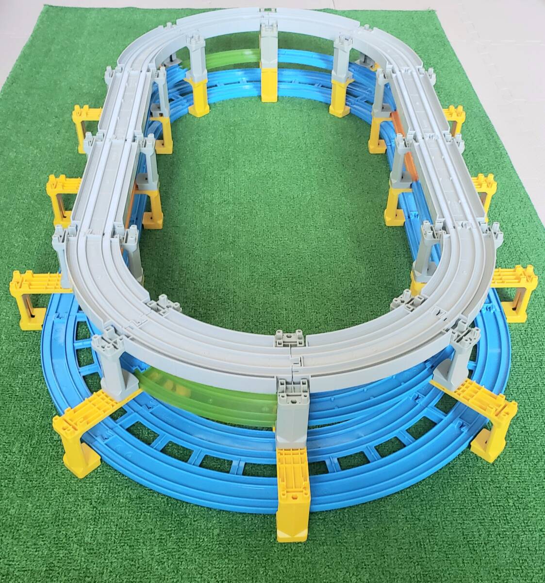 プラレール 「複線高架3段タワー」レイアウト 洗浄済み