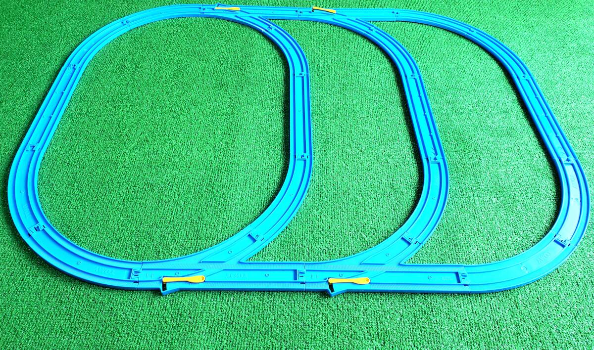 プラレール「螺旋状ループ」レイアウト 洗浄済み