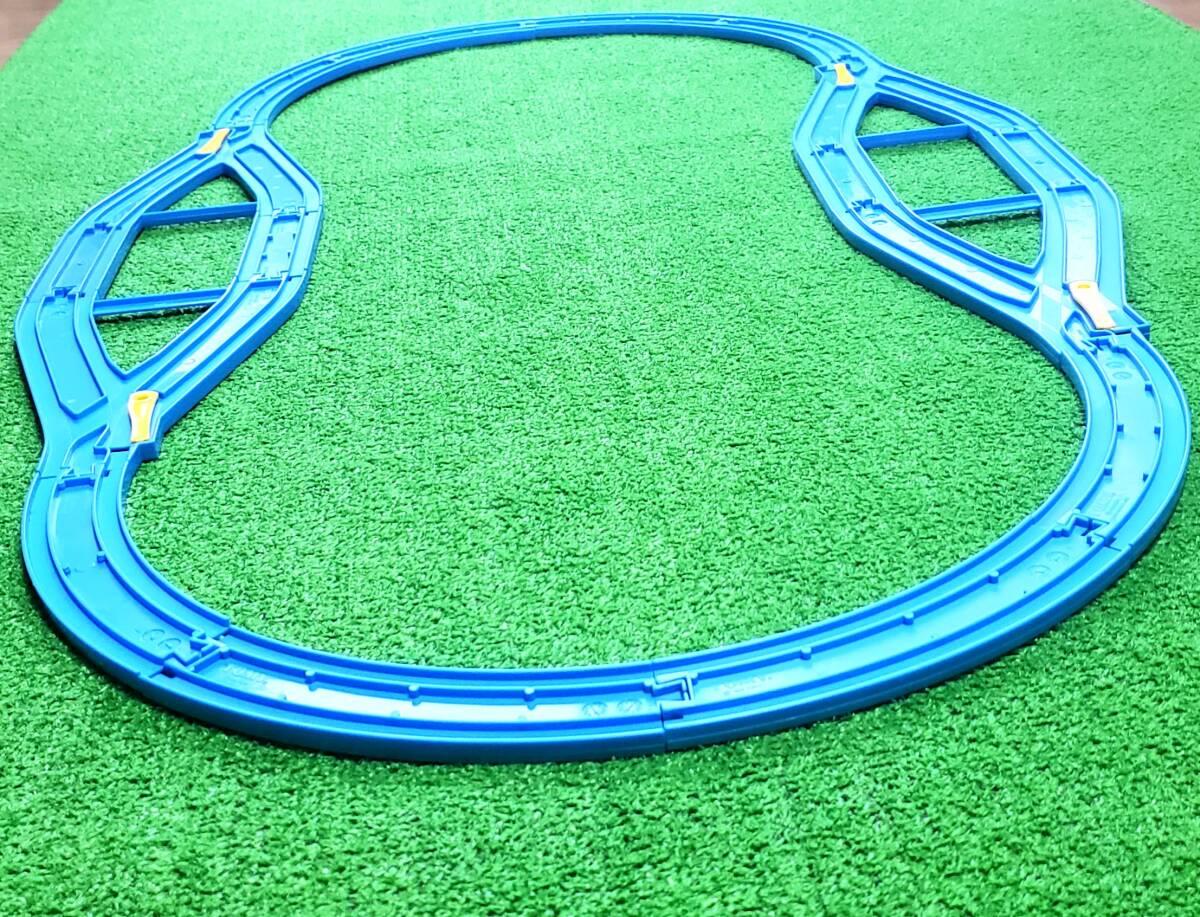 プラレール「おさるさんループ」レイアウト 洗浄済み