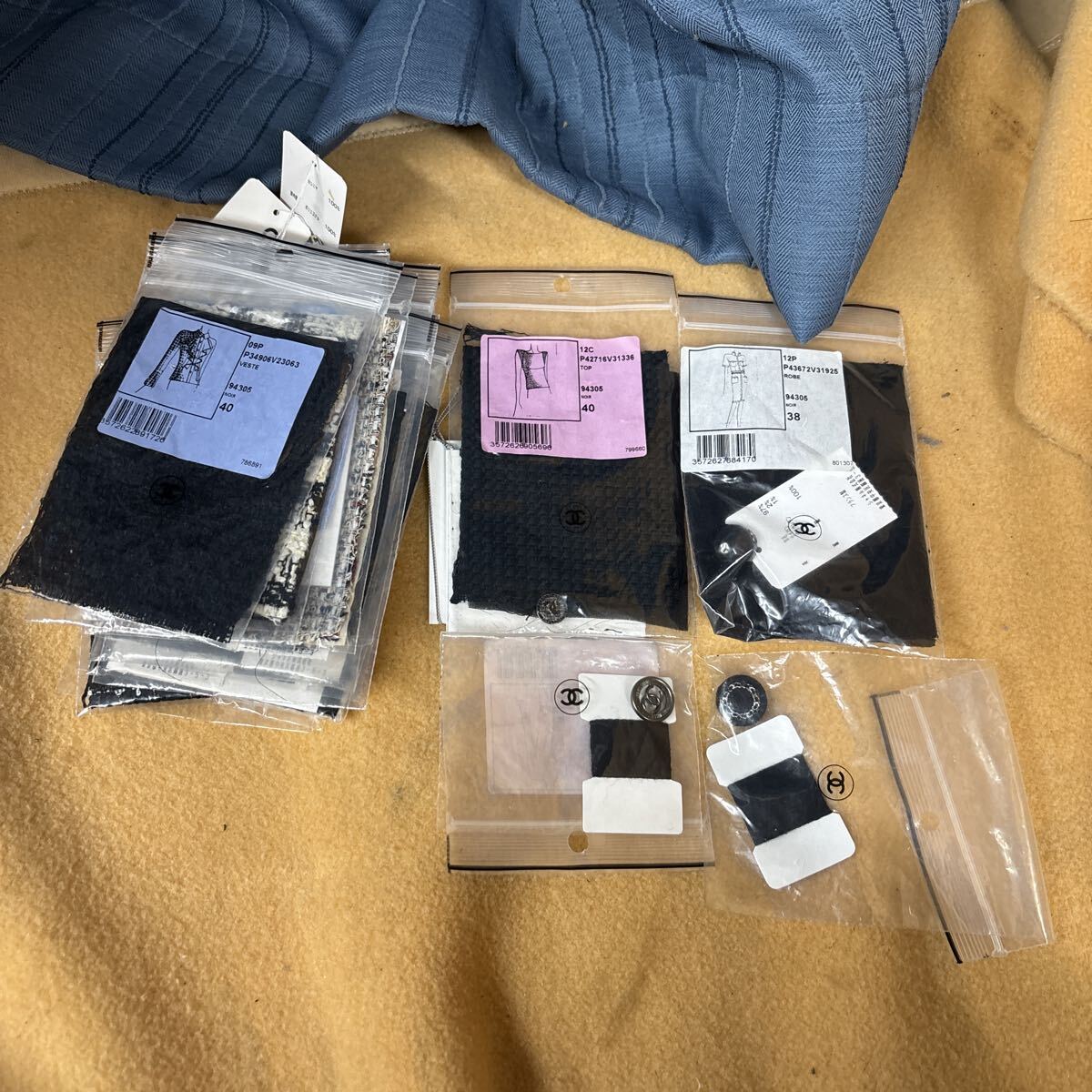 CHANEL シャネル　ボタン　端切れ　まとめ売り　中古　現状渡し　武38