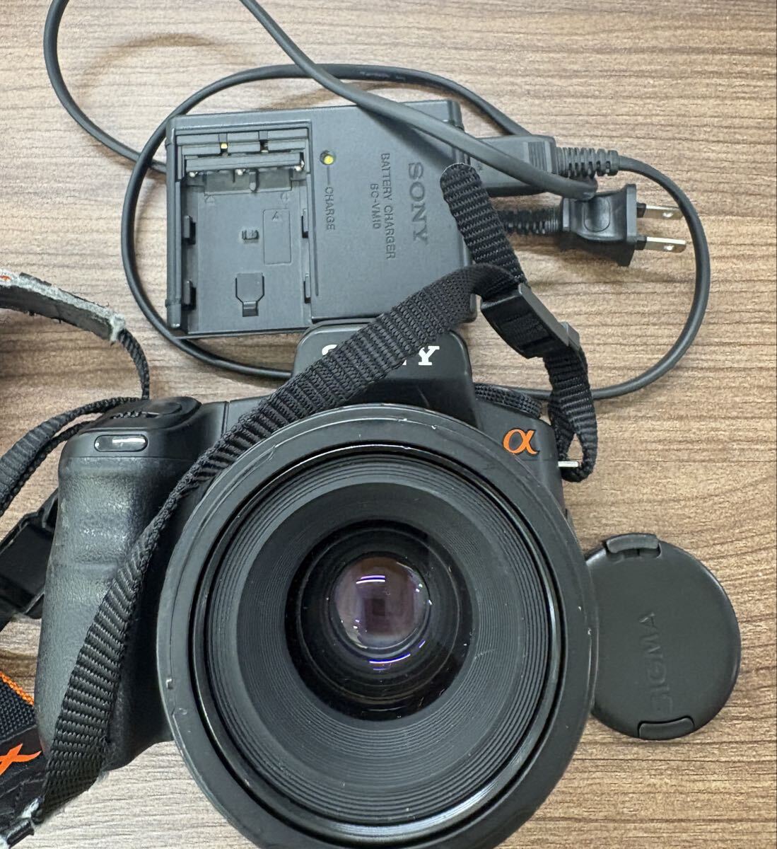 SONY ソニー　DSLR-A200 デジタル一眼レフカメラ