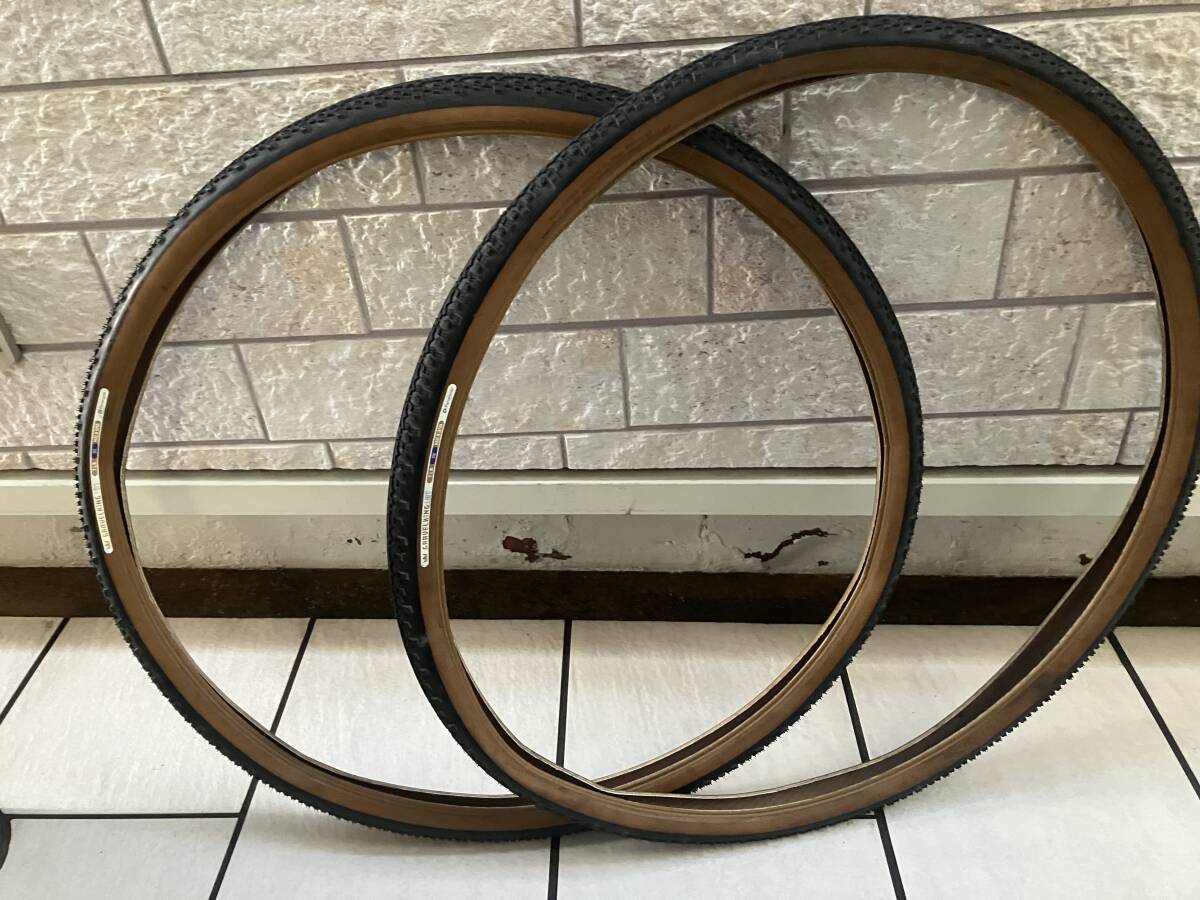 中古品グラベルキングX1 panaracer 700*35CTLR gravelking サイドスキンタイヤ2本セット　ロードバイク　MTB 割れありチューブレスレディ