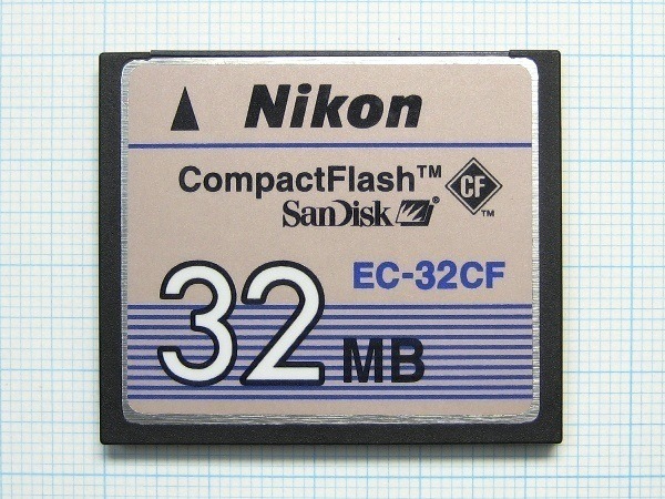 ★Nikon コンパクトフラッシュ ３2ＭＢ 中古★送料８５円・１８５円