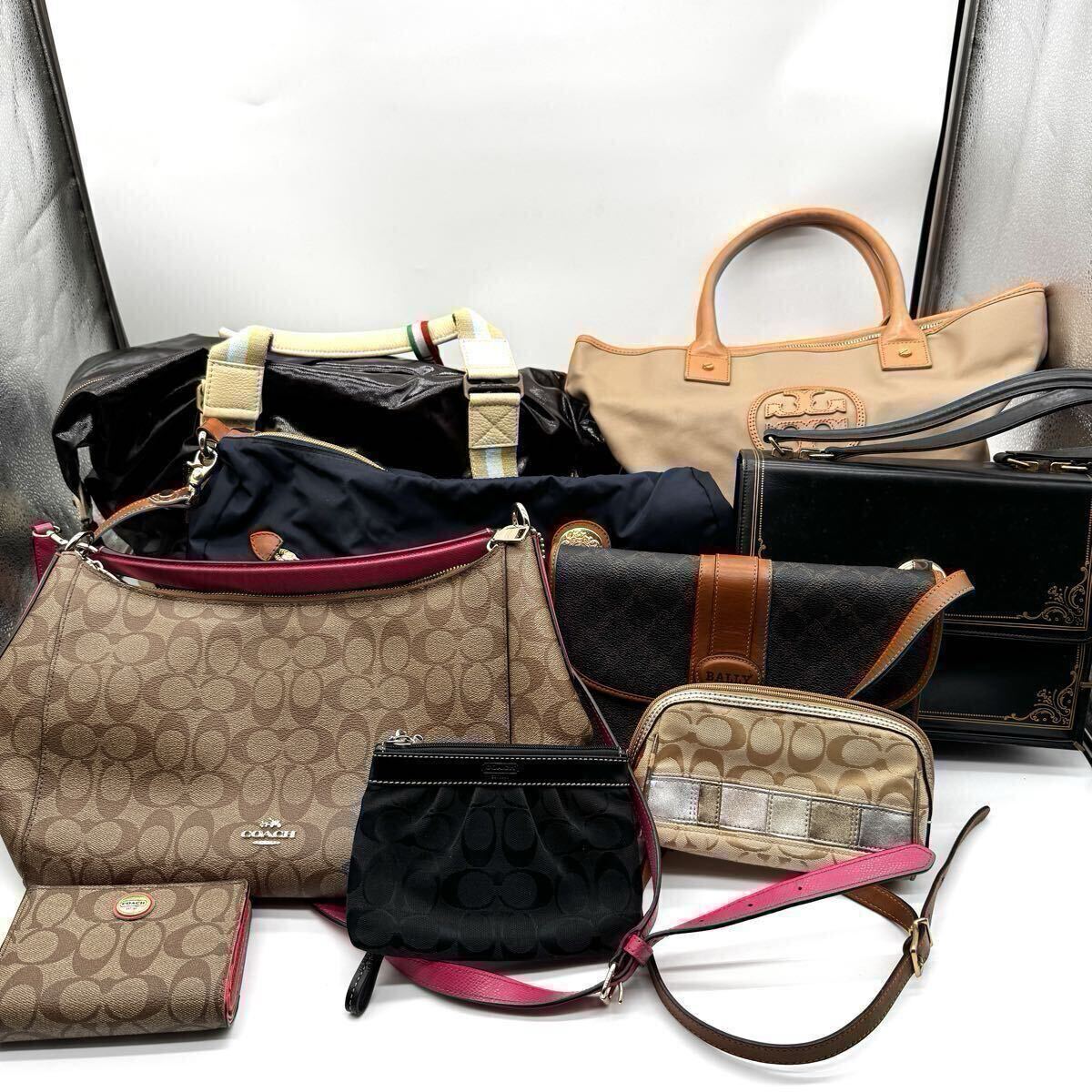 ブランド　バッグ　23点　山　まとめ　COACH トリーバーチ　フルラ　オロビアンコ　FURDI マウロ ゴヴェルナ　その他　ポーチなど