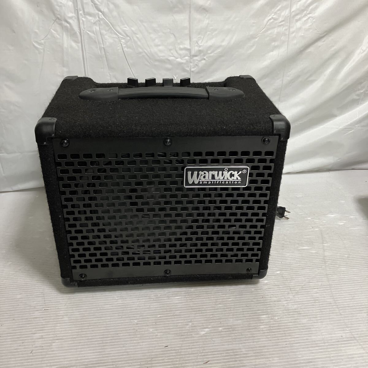 W581 動作確認済　WARWICK BC10 ベースコンボアンプ