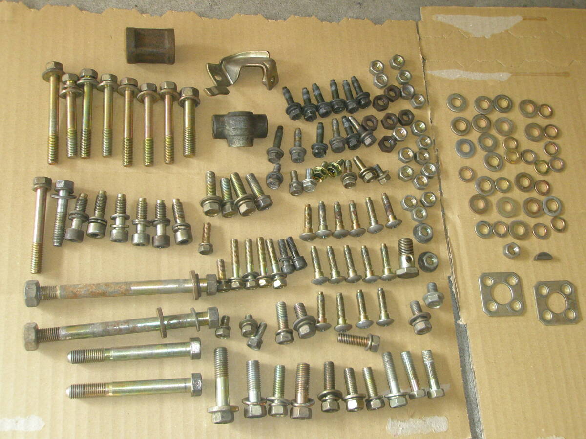 日産スカイラインGT-R BNR32BCNR33BNR34 RB26系ネジボルトナット類　中古品②