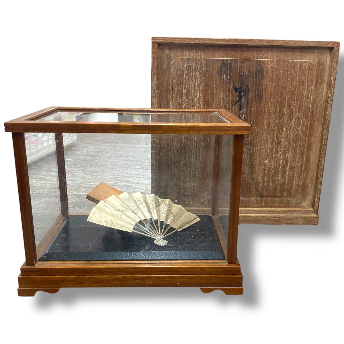 [100]251212-8572-823 TS600 置物 扇 縦18cm 横21.5cm 奥行13.5cm ガラスケース 木箱付き インテリア