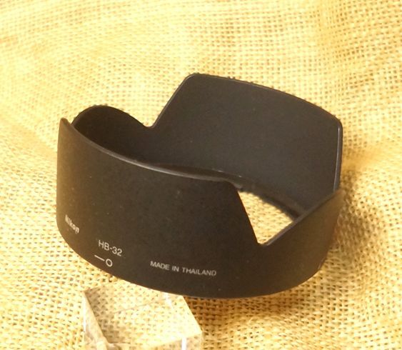 良品 NIKON HB-32 AF-S DX 18-105mm F3.5-5.6G ED VR・AF-S DX ED 18-70mm F3.5-4.5G・AF-S DX ED 18-135mm F3.5-5.6G用フード ニコン5