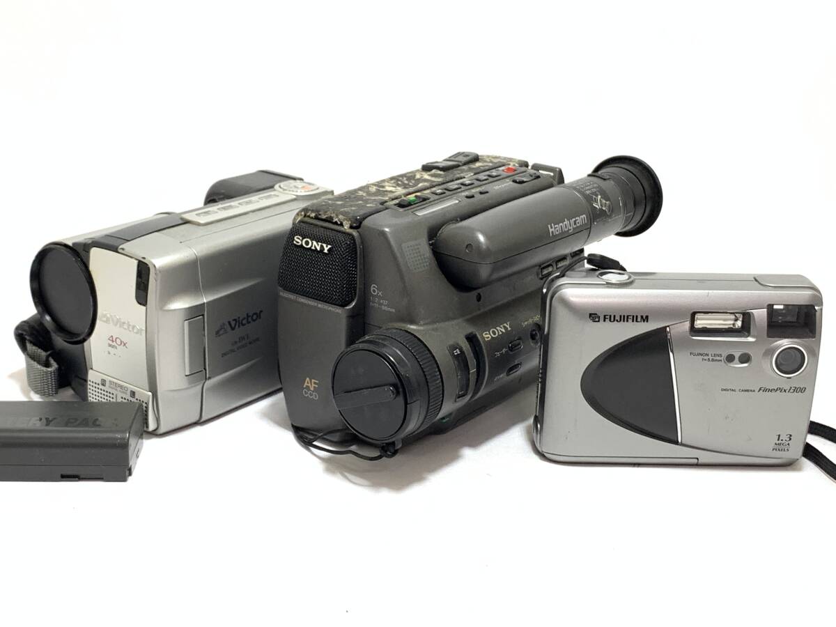 ★ジャンク★SONY ソニー CCD-TR55 / Victor GR-DVL / FUJIFILM FINEPIX 1300 @6301