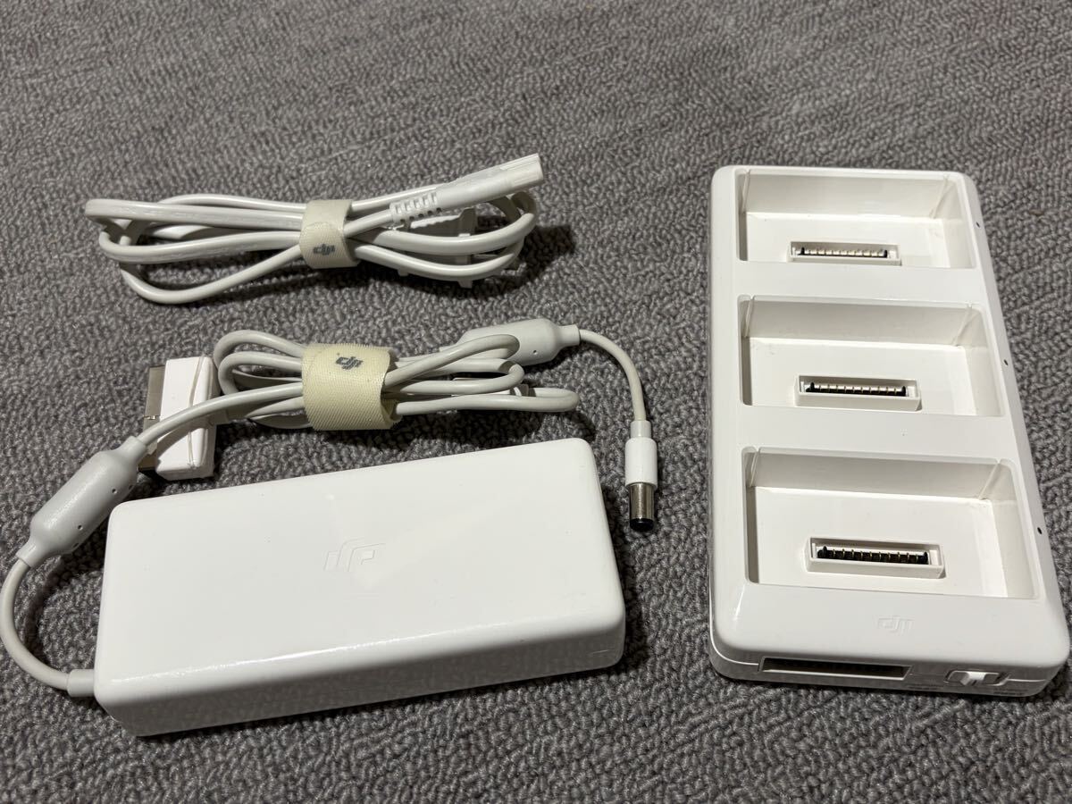 【良品】DJI 純正品 phantom4 ファントム4 シリーズ バッテリー 3連充電ハブ 、充電器 ACケーブル　phantom4 pro v2.0 チャージャー