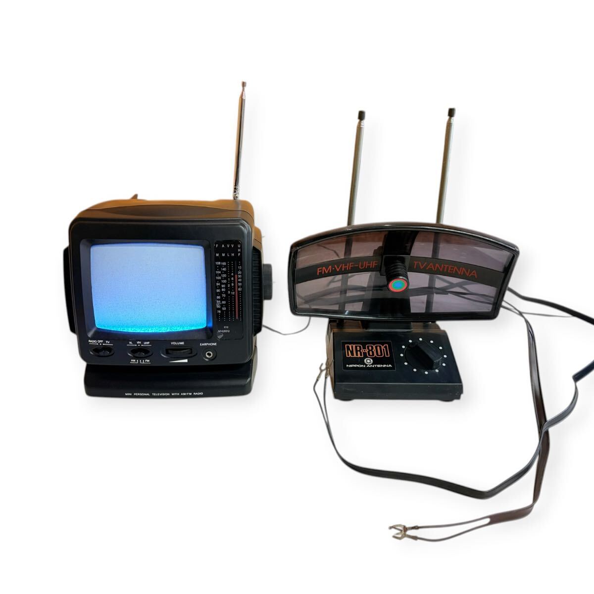 6 ポータブルテレビ TC-500M? 白黒テレビ / 日本アンテナ 高性能室内アンテナ FM・VHF/UHF用 NR-801 昭和レトロ 2点 まとめ