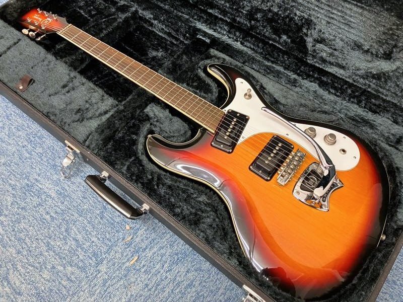 ◆ HALLMARK GUITARS 60 Custom ◆ ホールマーク　60 カスタム モズライトタイプ　ハードケース付属です♪ 中古品