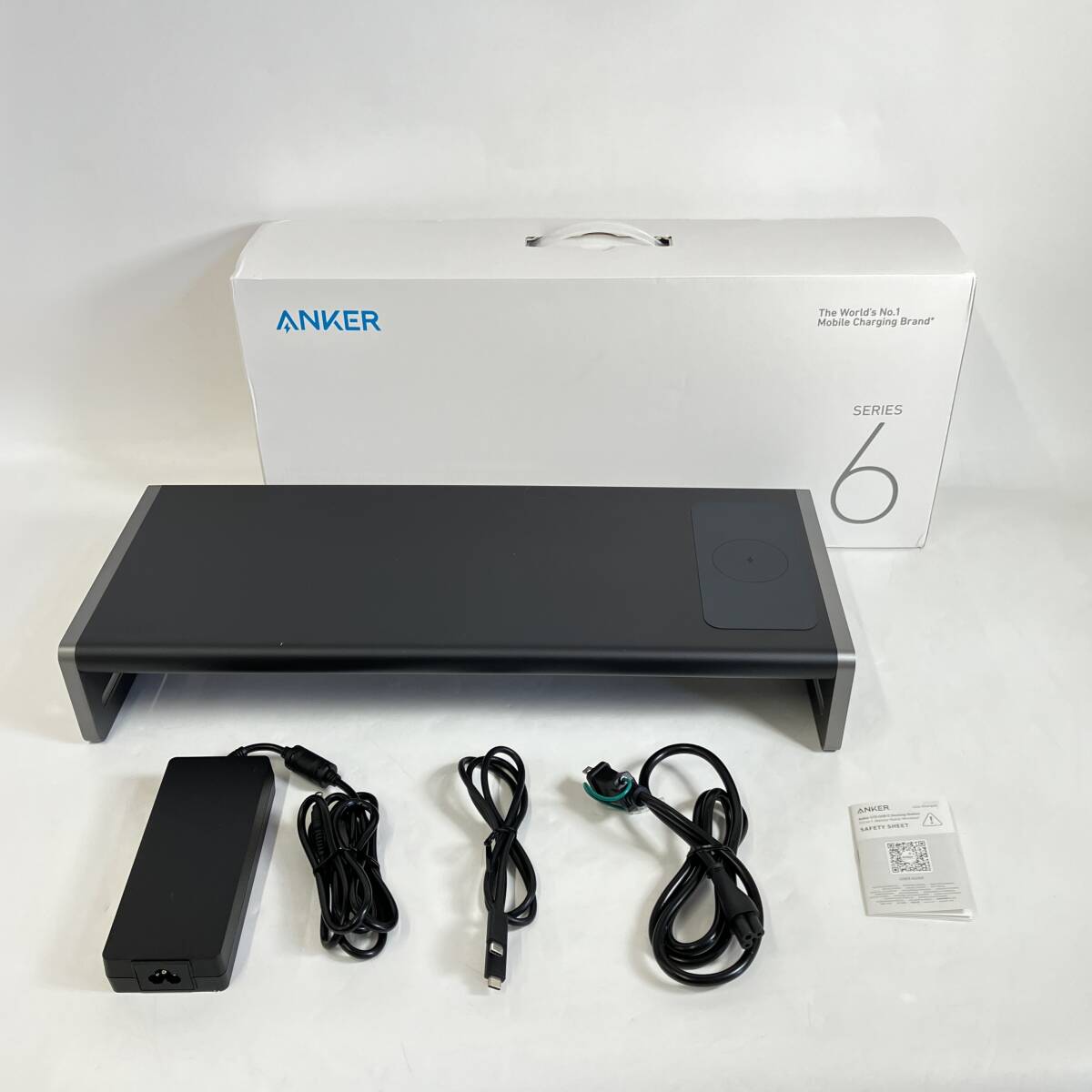 中古動作品　Anker 675 USB-C ドッキングステーション 