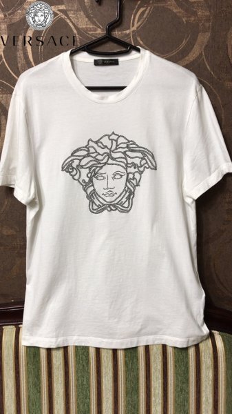 佇むMEDUSA◎極美品◇VERSACEラインストーンシンプル メデューサロゴ Tシャツ ホワイト ヴェルサーチ ジャンニ ベルサーチ