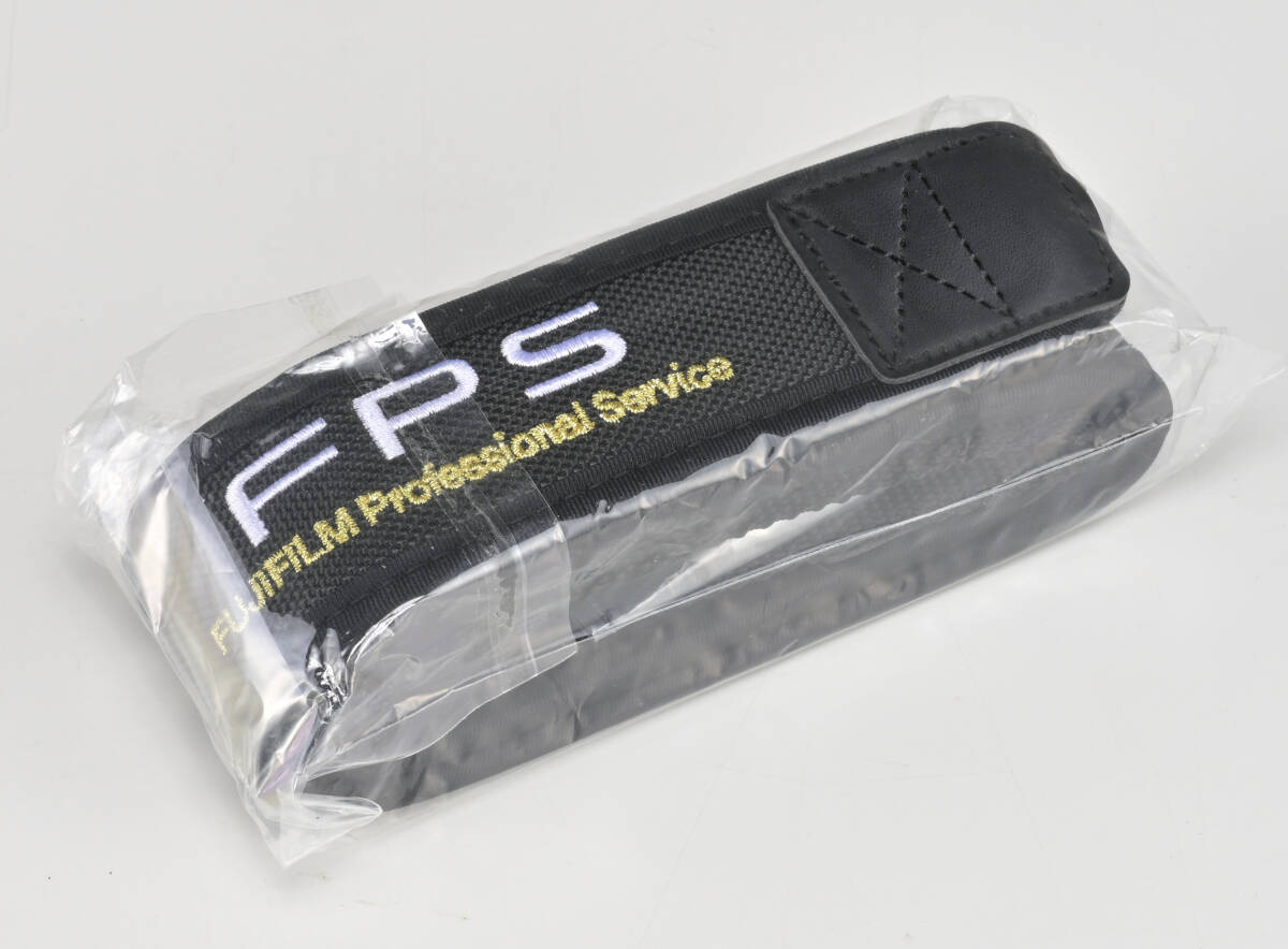 新品、未使用品　FUJIFILM Professional Service FPSプロストラップ（巾47mm）出品の為開封いたしました