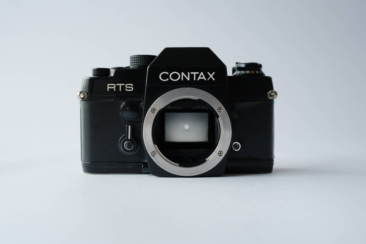 【動作品】CONTAX RTS 初期型 ボディ コンタックス フィルムカメラ 一眼レフ C/Yマウント (イ)