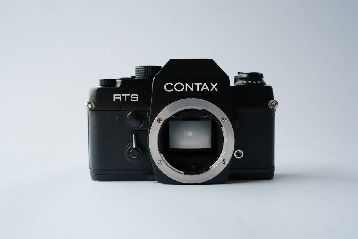 【動作品】CONTAX RTS 初期型 ボディ コンタックス フィルムカメラ 一眼レフ C/Yマウント (ロ)