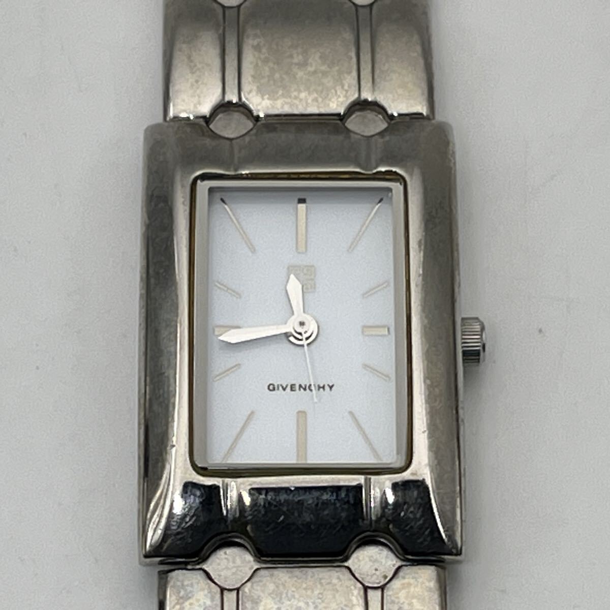 GIVENCHY STAINLESS STEEL BACK WATER- RESISTANT EL.010.XVIII SWISS PARTS MOVT ジバンシィ クォーツ 3針 新品電池交換済