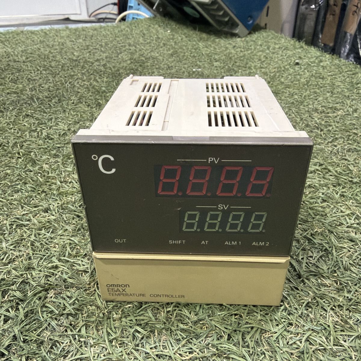 6C207 中古 OMRON E5AX-A デジタル指示温度調節器 動作保証　