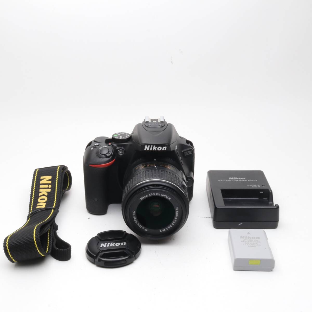【シャッター回数：30000回】Nikon デジタル一眼レフカメラ D5500 18-55 VRII レンズキット ブラック