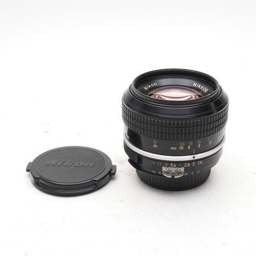 Nikon Ai 50mm F1.4 マニュアルレンズ 〔NIKON F マウント〕