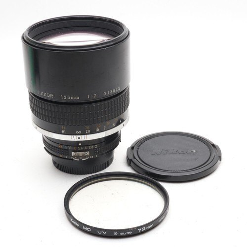 Nikon Ai-S NIKKOR 135mm F2 〔NIKON F マウント〕