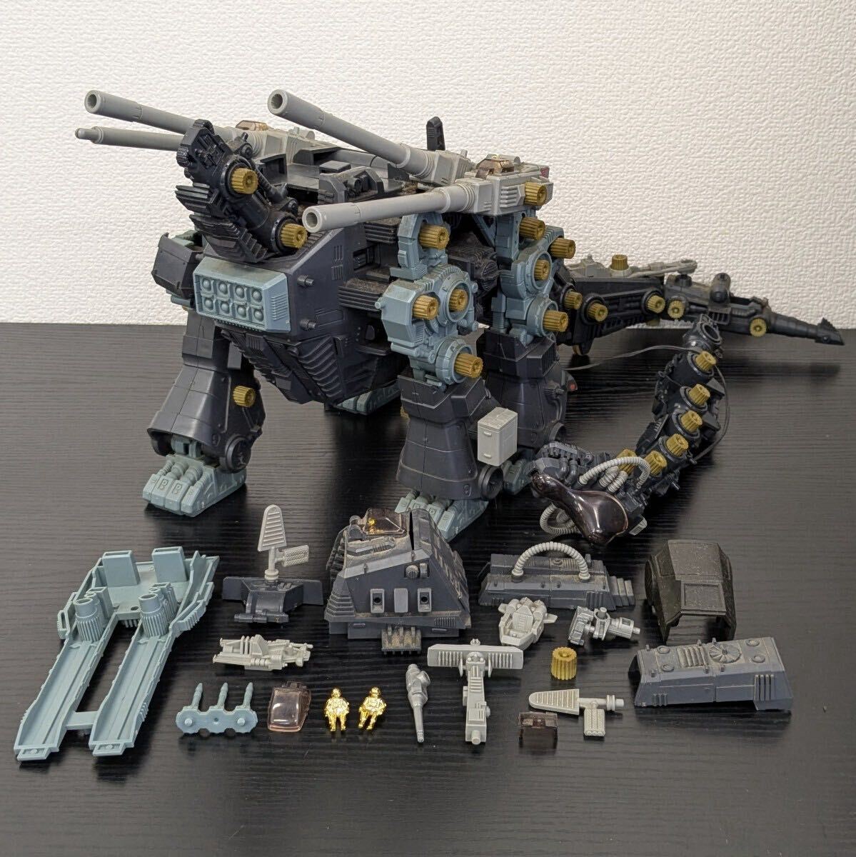 【2山12】1円スタート TOMY ウルトラザウルス ZOIDS 旧ゾイド メカ生体 トミー 模型 プラモデル フィギュア 当時物