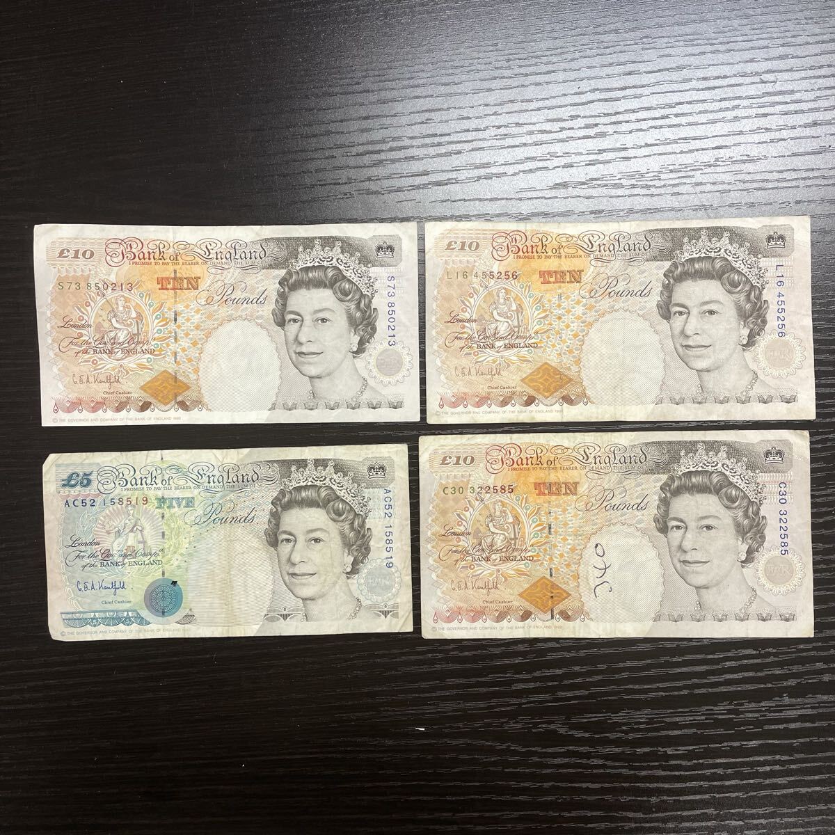 【3T3】1円スタート イングランド紙幣 まとめて4枚 合計35ポンド 外国紙幣 ポンド紙幣 旧紙幣 5ポン　10ポンド エリザベス女王