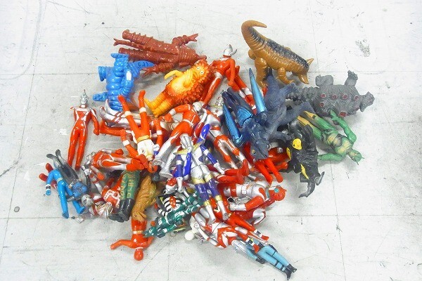 T276-Y20-5946 ウルトラマン など 各種 ソフビ フィギュア 大量まとめセット 現状品③＠