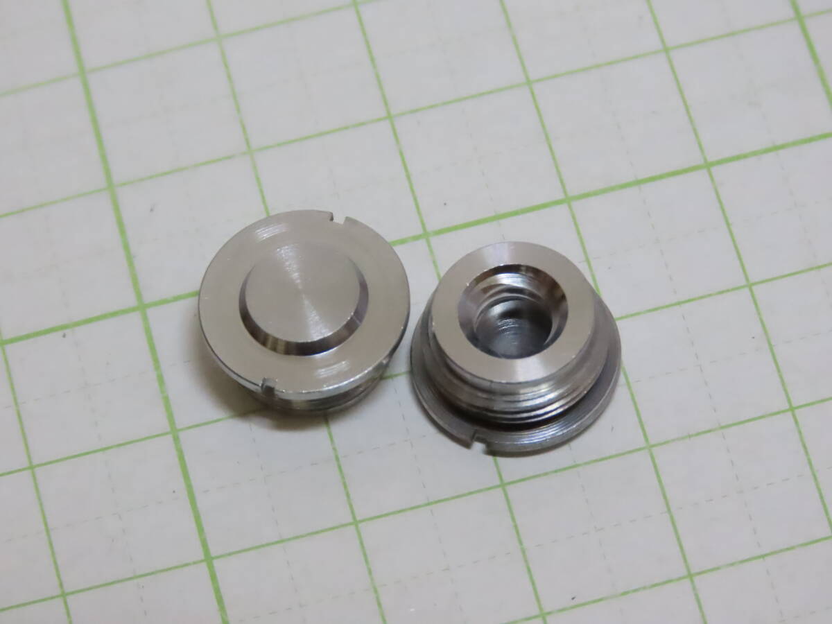 Nikon Part(s) - Tripad female screw Nikon F body ニコン F ボディー用 三脚取付部ネジ