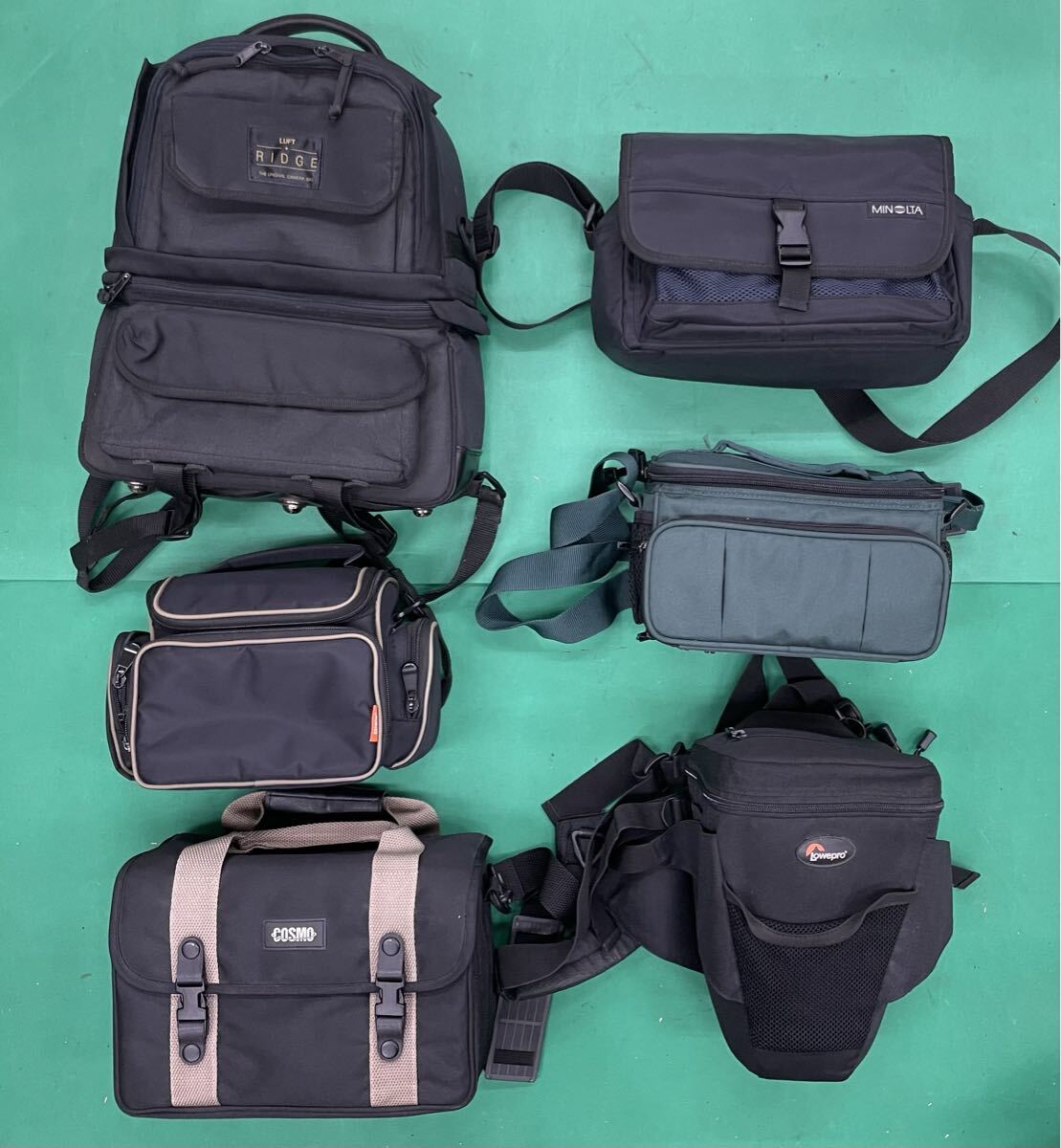 (C13）Lowepro COSMO などカメラバッグ カメラボックス ショルダーバッグ 手持ち 斜めがけ 撮影用 アウトドア カメラアクセサリー 
