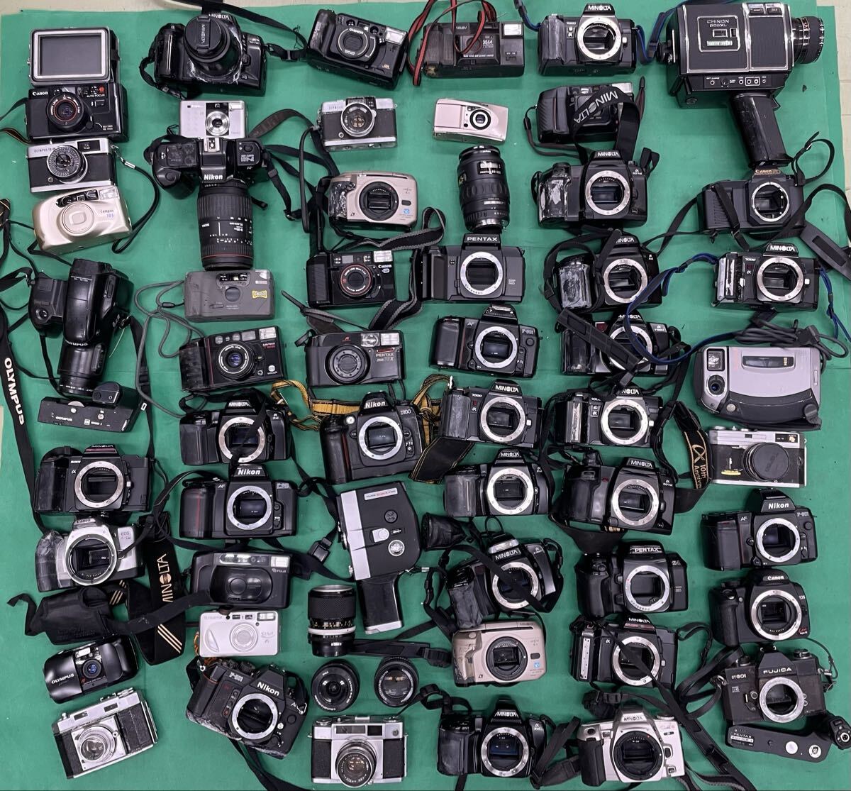 （C197）Canon EOS kiss Lite Kiss Digital N Nikon レンズ コンパクトカメラ フィルムカメラ レンズ など まとめ売り ジャンク 部品取り 