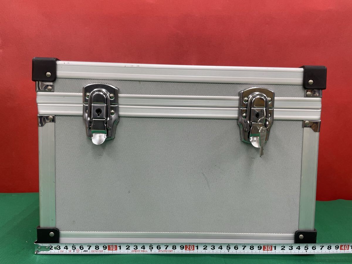 （C177）DELUXE ジェラルミン カメラケース コンテナ ハードケース カメラ トランクケース カメラアクセサリー 機材ケース 鍵付き