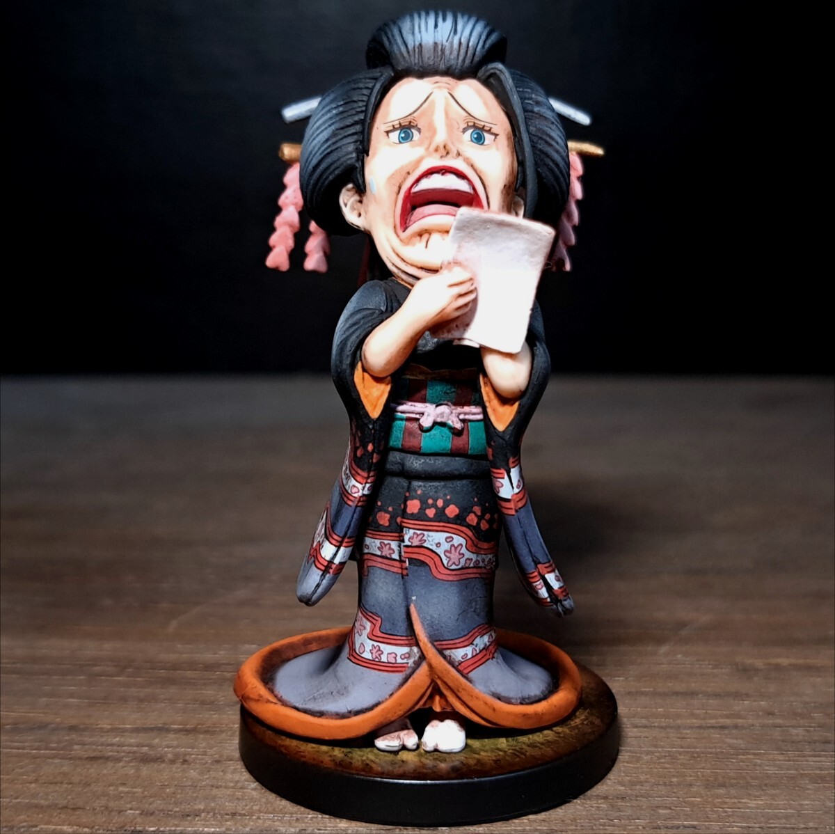 ニコ・ロビン　リペイント/ワンピース/ワールドコレクタブルフィギュア/ワーコレ/リメイク/カスタムペイント/ONE PIECE WCF repaint