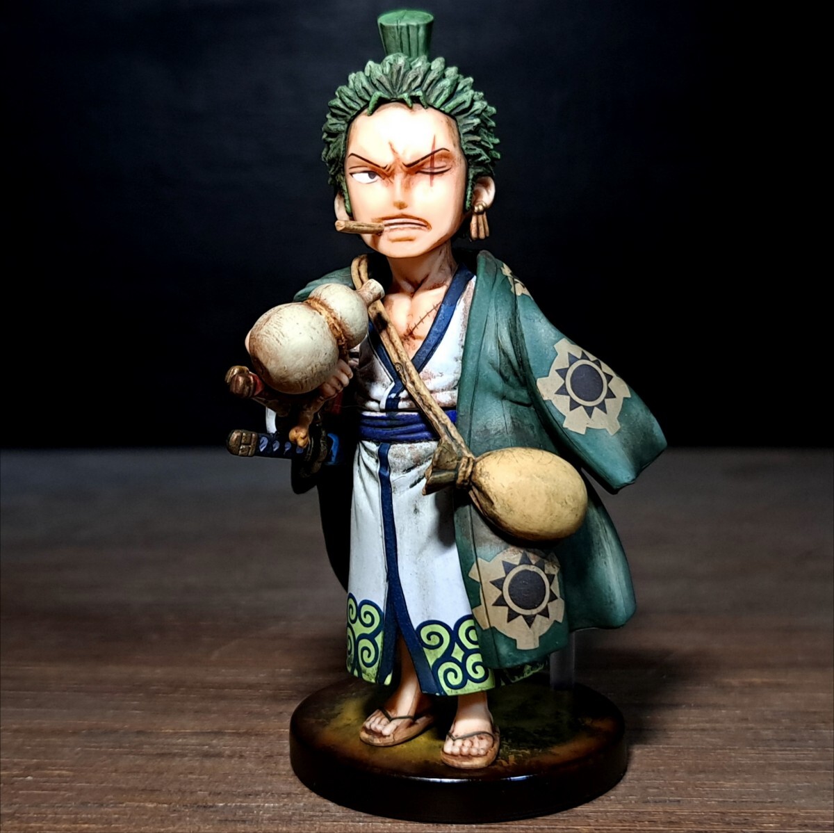 ロロノア・ゾロ　リペイント/ワンピース/ワールドコレクタブルフィギュア/ワーコレ/リメイク/カスタムペイント/ONE PIECE WCF repaint