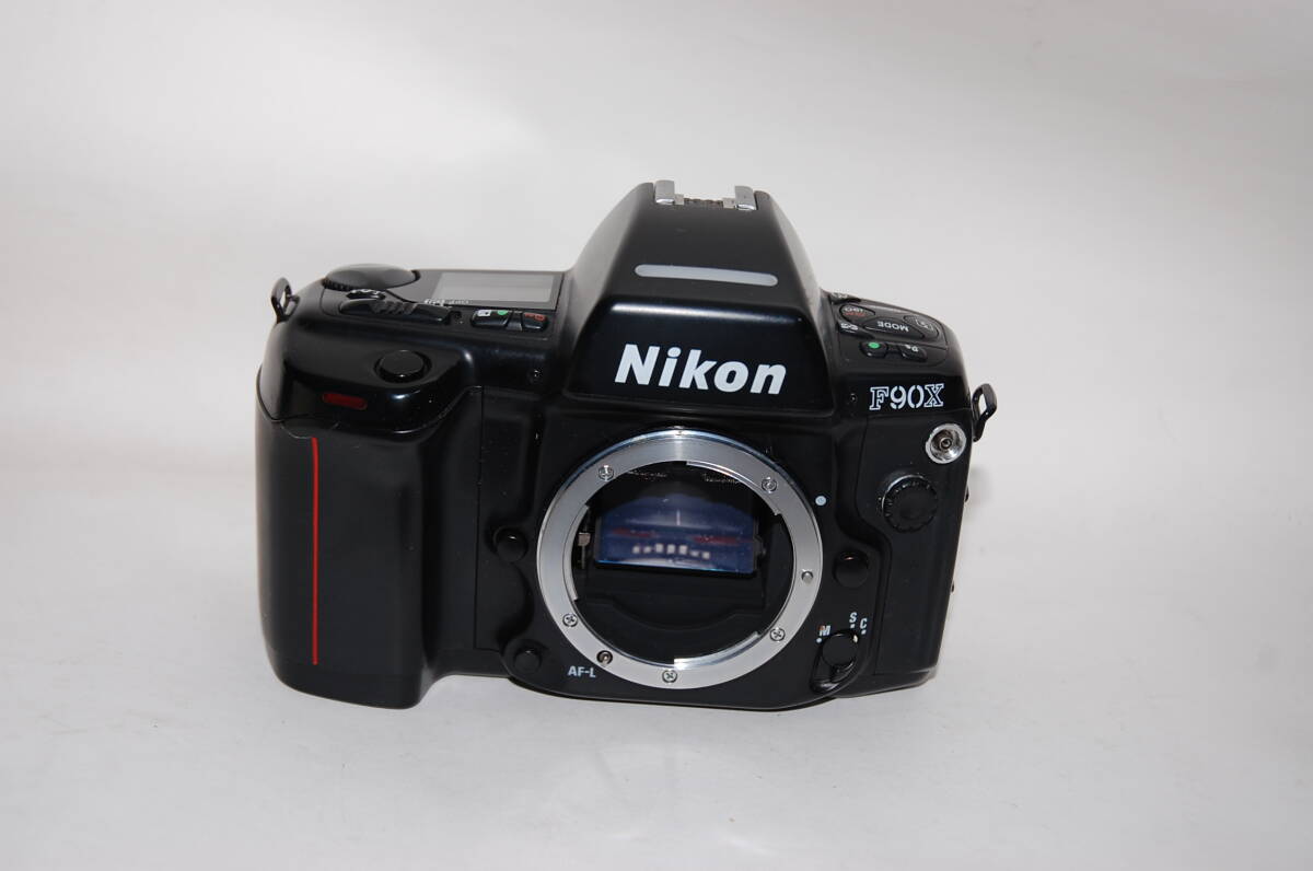 ニコン　F90x　ボデー　通電無　ジャンク品　　　　　　　青191