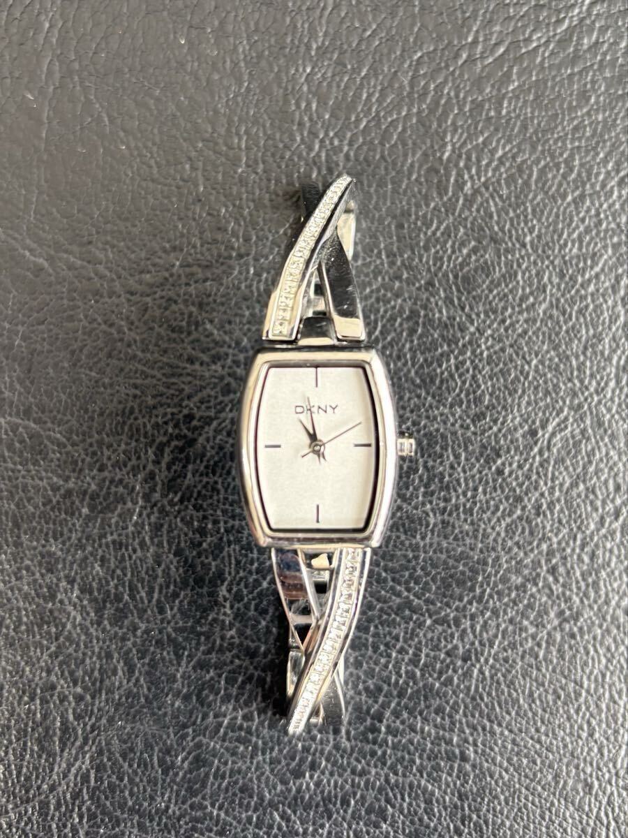 DKNY Crosswalk クォーツ QZ シルバー レディース腕時計 電池交換済み