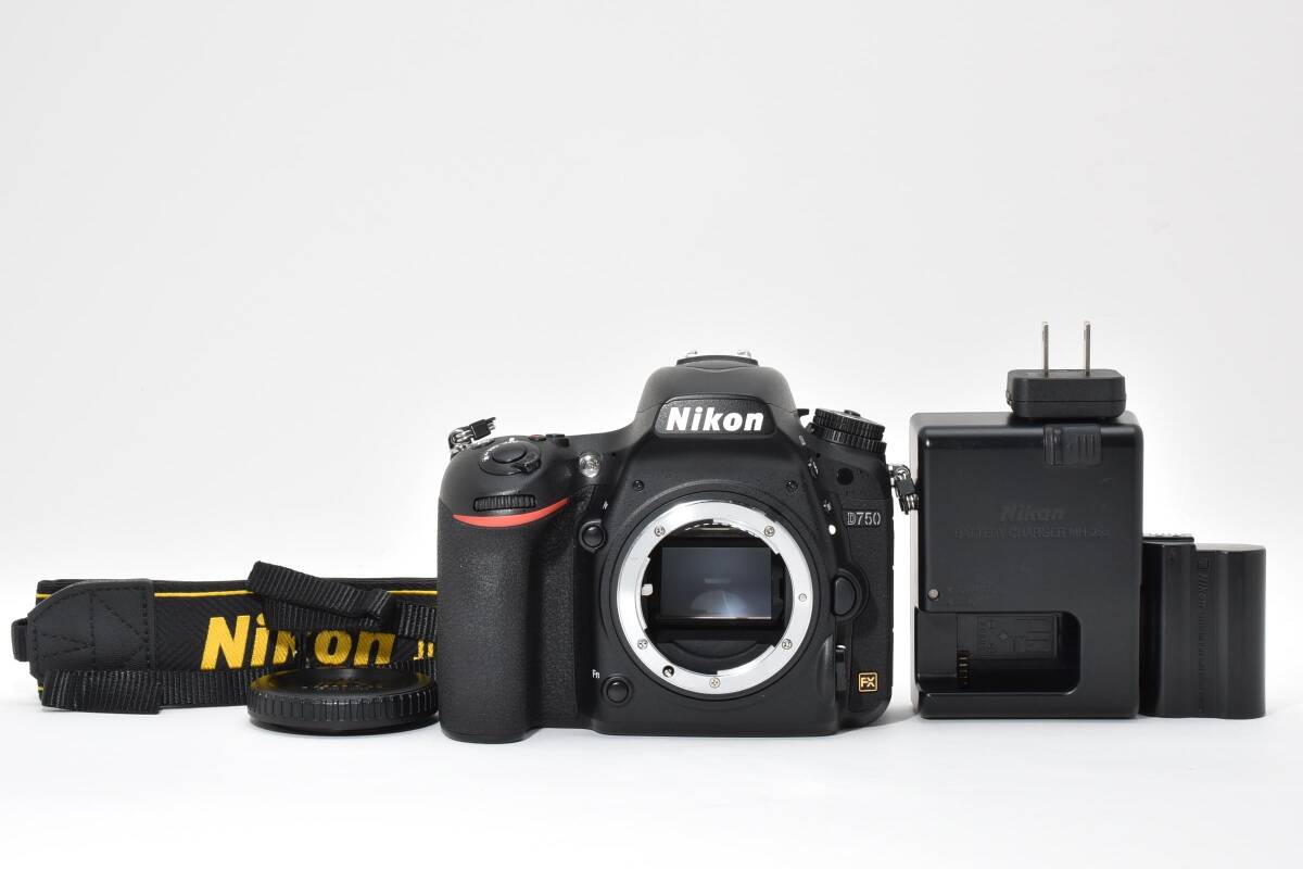 ★極上品★《ショット数11,955回 》ニコン Nikon D750 ボディ★　YA9654＃62