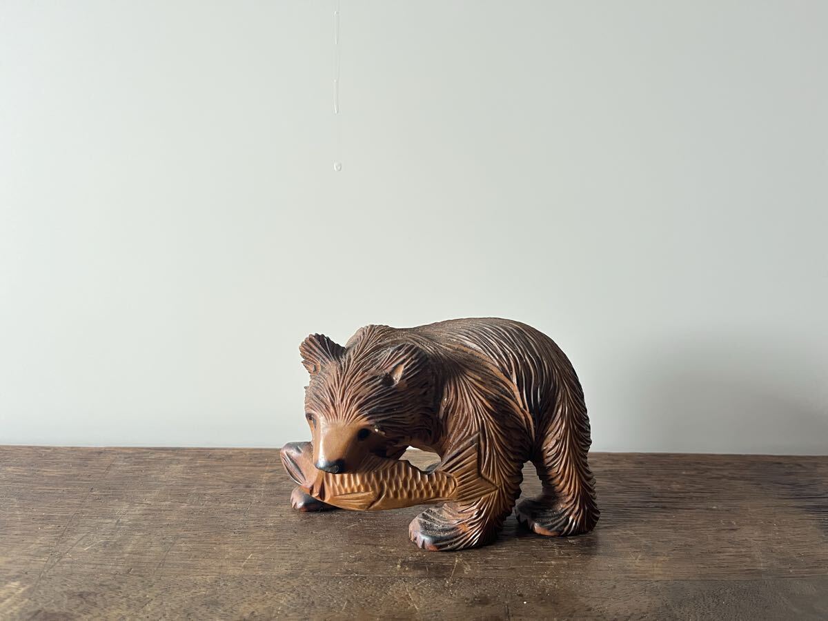 木彫り 熊 民藝 北海道 骨董 古道具 彫刻 置物 民芸品 クマ くま 木彫の熊 作家物 当時物 工芸品 木工 雑貨 インテリア コレクション 