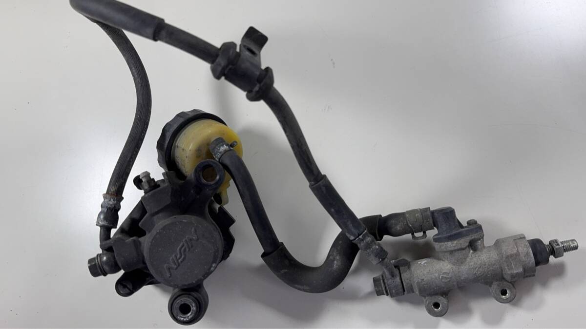 NISSIN ニッシン リヤブレーキ キャリパー ＆ マスター シリンダー 一式 倉庫整理 車種不明（倉庫整理/C）