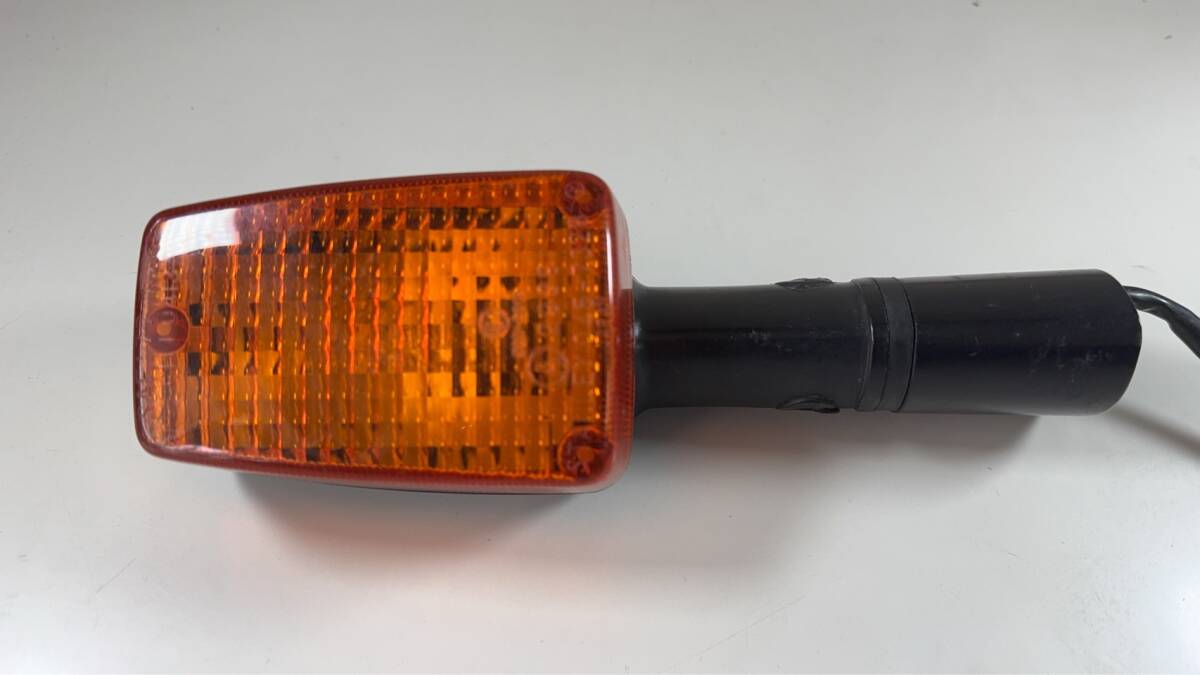 CB750F 純正ウインカー 左後ろ 点灯します CB750F部品追加出品中 旧車 レア 希少 検索：RC04,CB750FB,CB750FA,CB750FZ CB900F CB1100F