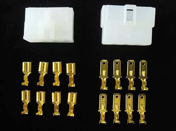 ８極カプラー ギボシ コネクター ハーネス ヒューズBox 電装 新品 送料無料