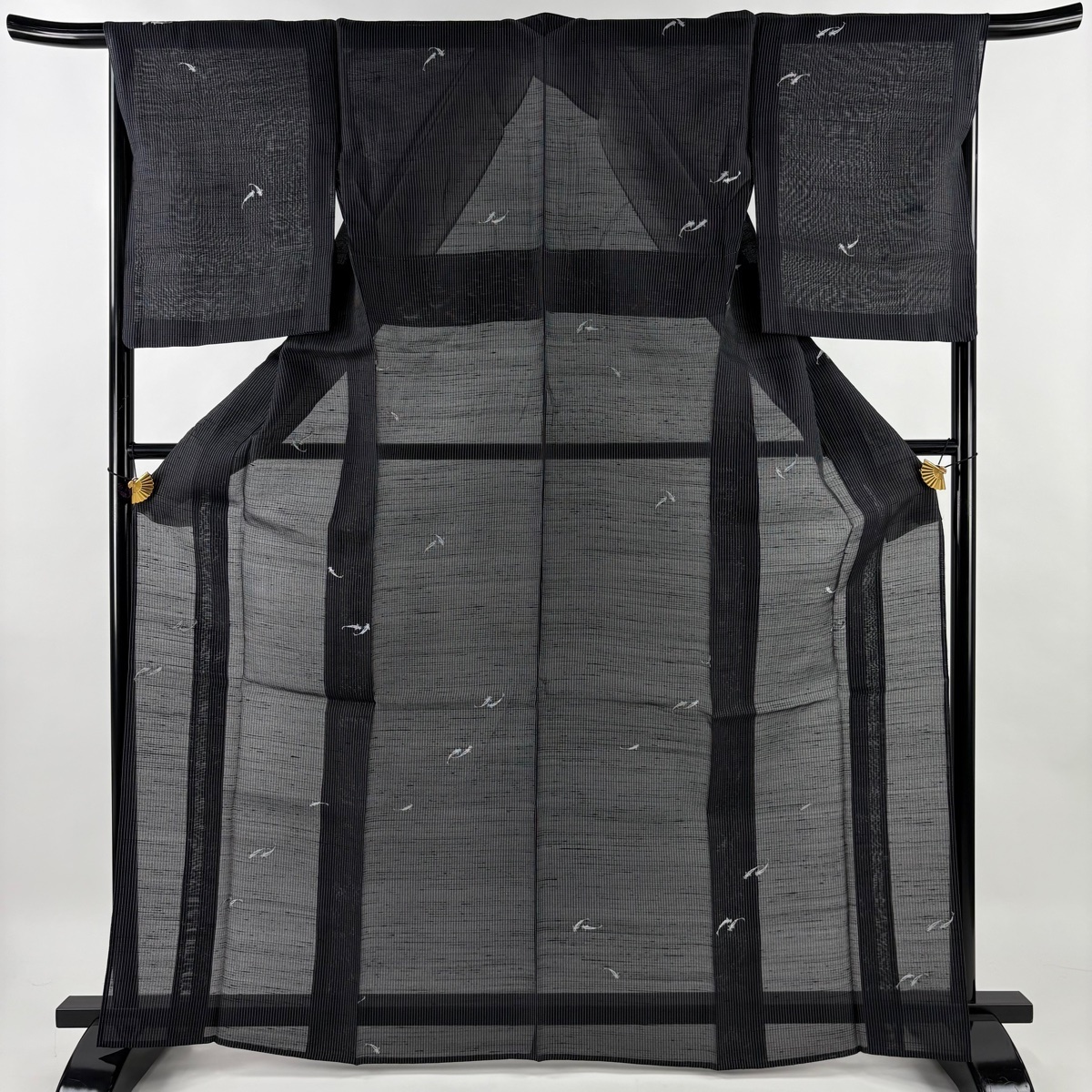 小紋 身丈166cm 裄丈66.5cm M 薄物 夏紬地 魚 縦縞 黒 正絹 名品 【中古】