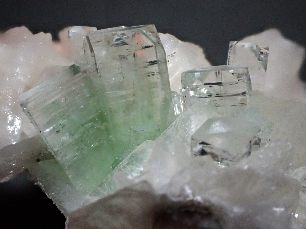 インド産　アポフィライト&スティルバイト　魚眼石&束沸石 原石 標本 鉱物