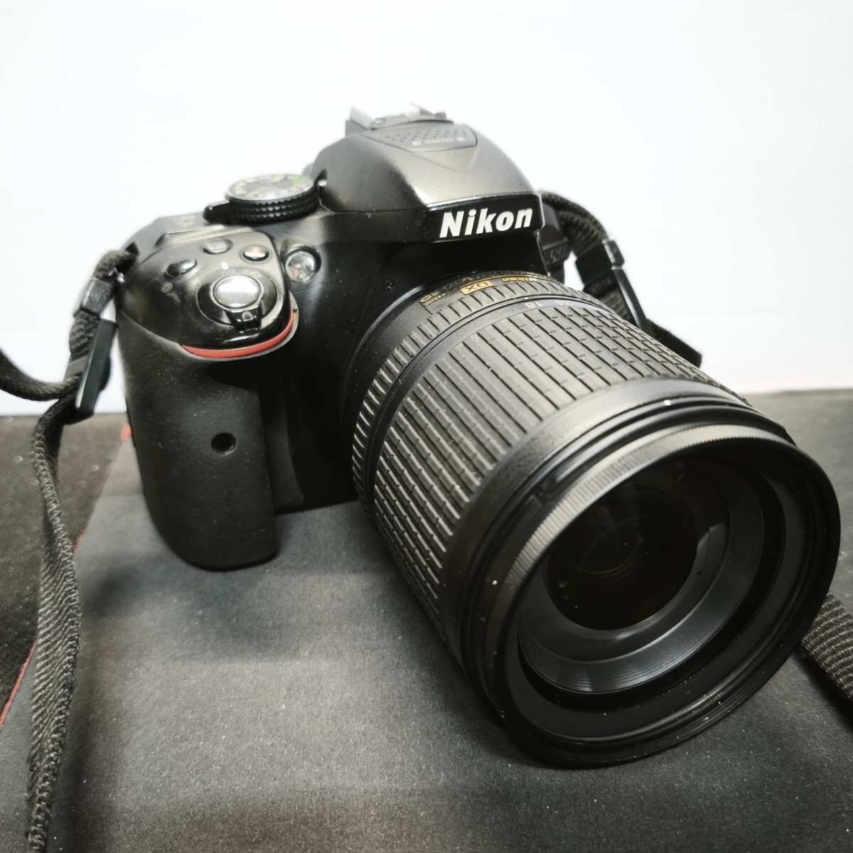 Nikon D5300 AF-S NIKKOR 18-135mm 3.5-5.6 デジタル一眼レフカメラ