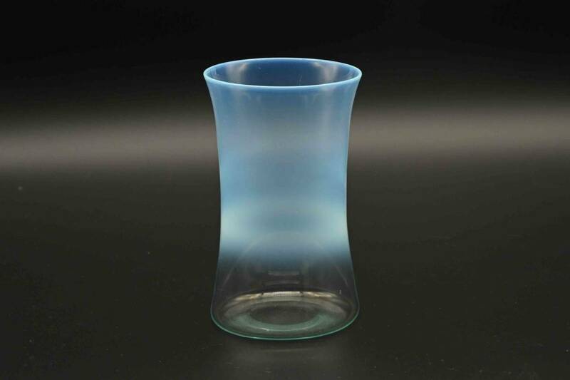 2874a　ヨーロッパ アンティーク　タンブラーグラス　オパールセントガラス　アールヌーボー　グラデーション