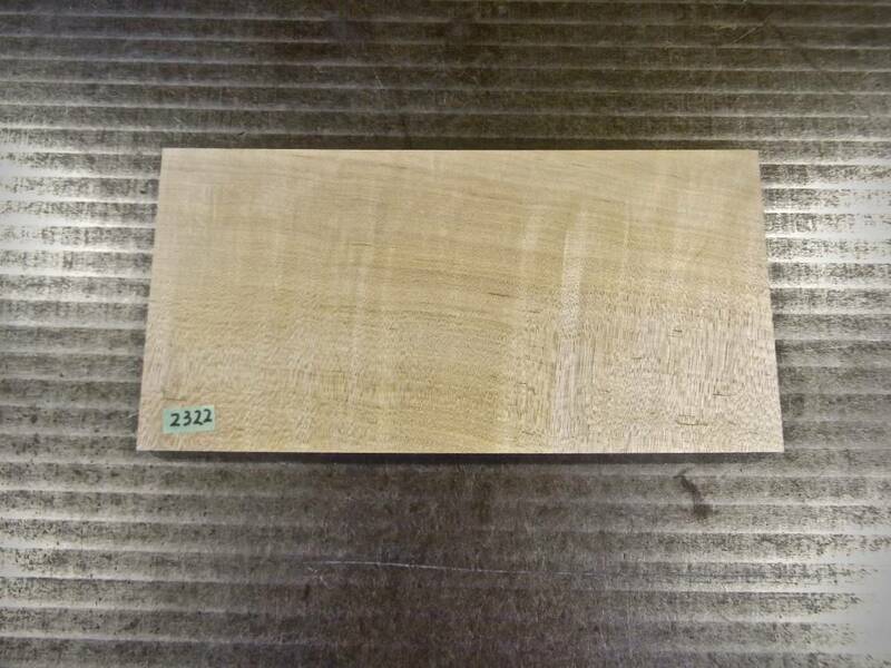 かえで杢（楓） チジミ杢 玉杢 （300×150×12）mm 1枚 無垢一枚板 送料無料 [2322] メープル カエデ キヤンプ 道具 まな板 材料 木材 